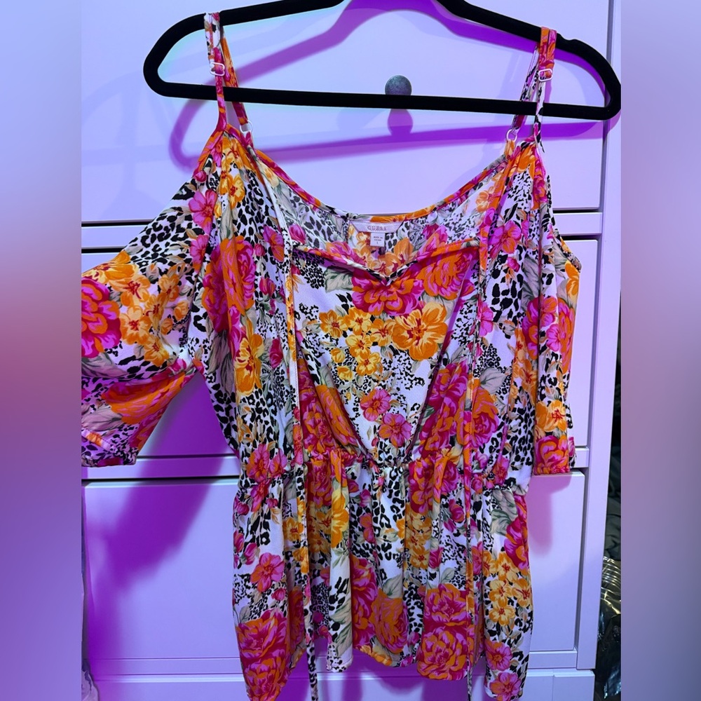 Guess top size L